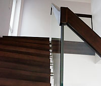 Beech wood stairs, stainless steel balusters ENERGY solutions