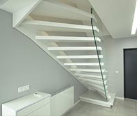 Buche Treppen, Edelstahl Geländerstäbe ENERGY solutions